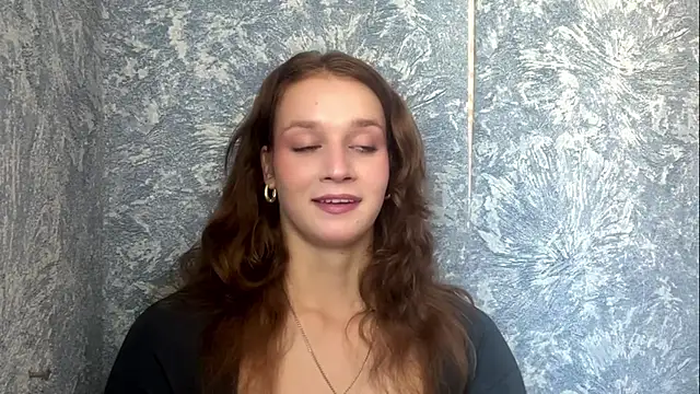 Snapshot of DelmyHyzer chatting on August 4, 2026, 9:03 am DelmyHyzer online show from August 4, 2026, 9:03 am