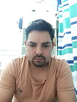 Snapshot of robredoj chatting on November 8, 2025, 2:09 pm robredoj online show from November 8, 2025, 2:09 pm