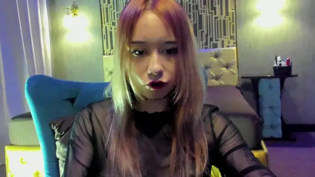 Viki Shain online show from July 28, 2026, 8:52 pm