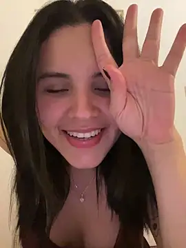 Snapshot of IvyValentine chatting on January 10, 2025, 4:33 am IvyValentine online show from January 10, 2025, 4:33 am