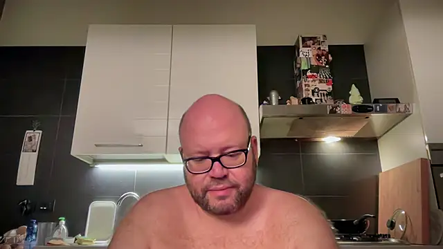 Snapshot of theitalianbear chatting on September 18, 2025, 2:47 am theitalianbear online show from September 18, 2025, 2:47 am