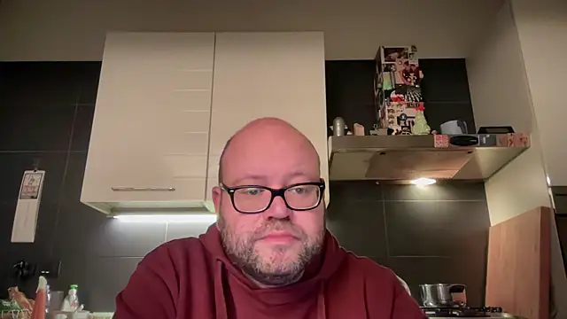 Snapshot of theitalianbear chatting on February 19, 2025, 4:55 pm theitalianbear online show from February 19, 2025, 4:55 pm