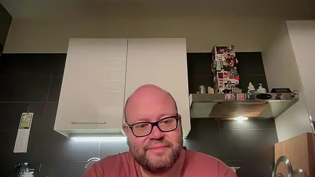 Snapshot of theitalianbear chatting on May 14, 2026, 7:22 pm theitalianbear online show from May 14, 2026, 7:22 pm