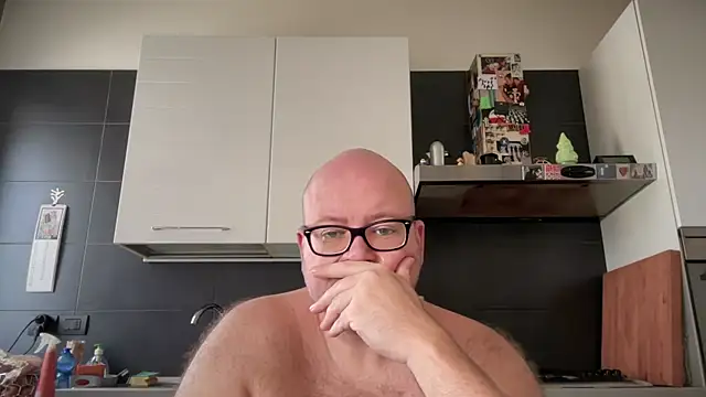 Snapshot of theitalianbear chatting on September 23, 2025, 11:28 am theitalianbear online show from September 23, 2025, 11:28 am
