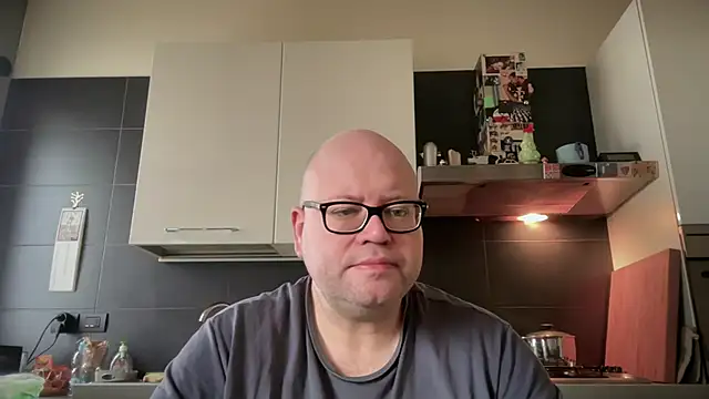 Snapshot of theitalianbear chatting on February 2, 2025, 11:51 am theitalianbear online show from February 2, 2025, 11:51 am