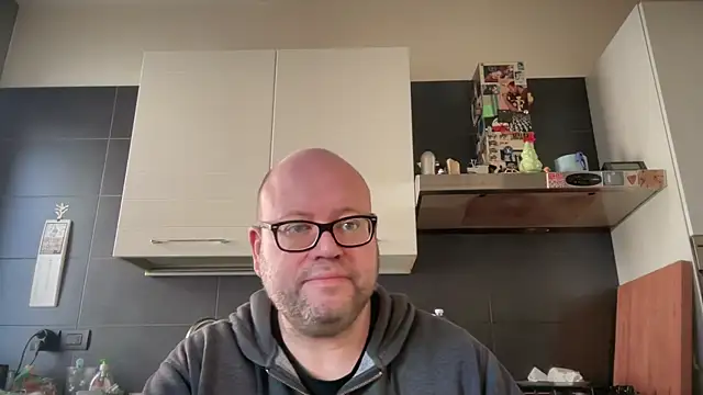 Snapshot of theitalianbear chatting on February 10, 2025, 1:44 pm theitalianbear online show from February 10, 2025, 1:44 pm