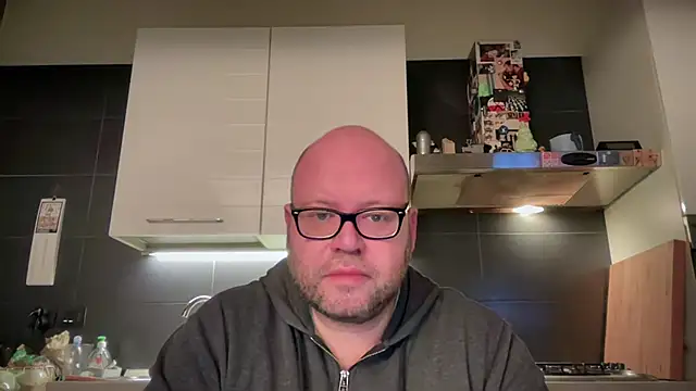 Snapshot of theitalianbear chatting on February 11, 2025, 7:16 pm theitalianbear online show from February 11, 2025, 7:16 pm