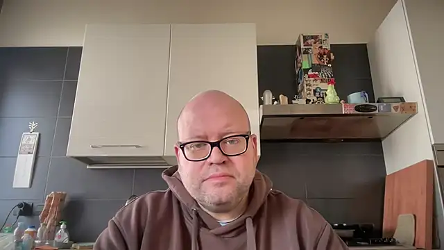 Snapshot of theitalianbear chatting on February 26, 2025, 12:38 pm theitalianbear online show from February 26, 2025, 12:38 pm