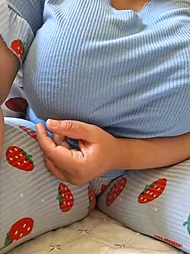 Snapshot of AMINA_LUX chatting on August 6, 2026, 3:18 pm AMINA LUX online show from August 6, 2026, 3:18 pm