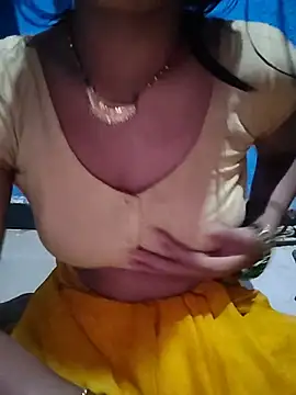 Snapshot of Hot_Maya_2 chatting on August 9, 2026, 7:47 am Hot Maya 2 online show from August 9, 2026, 7:47 am