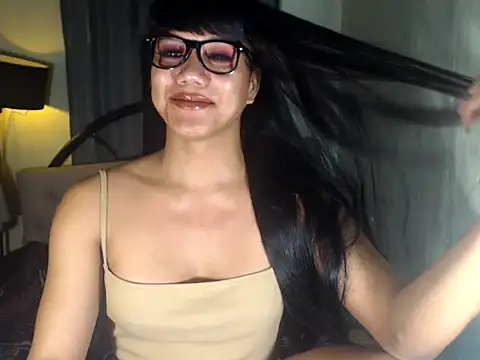 Snapshot of yourgoddesslatina chatting on July 28, 2026, 3:21 pm yourgoddesslatina online show from July 28, 2026, 3:21 pm