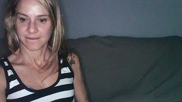 Snapshot of Viciosillaa chatting on August 5, 2026, 10:04 pm Viciosillaa online show from August 5, 2026, 10:04 pm