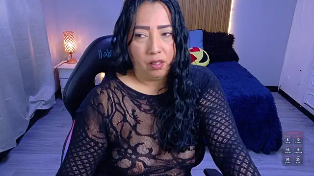 Vanessa smith27 online show from July 28, 2026, 12:23 pm