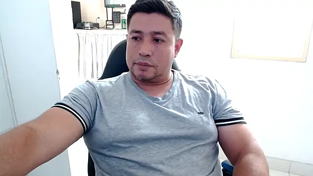 lianjuc06 online show from July 31, 2026, 2:58 pm