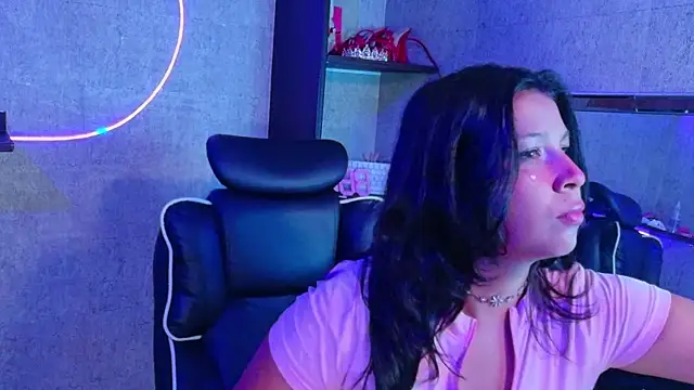 Snapshot of Liizzymoon chatting on August 5, 2026, 5:07 pm Liizzymoon online show from August 5, 2026, 5:07 pm