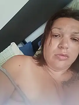 Caldaebagnata online show from July 31, 2026, 6:57 am
