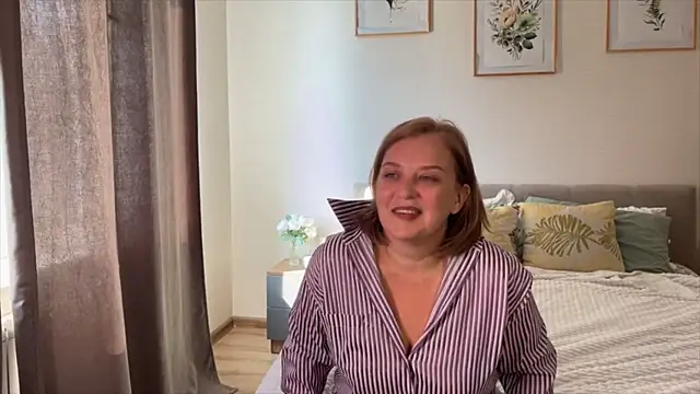 Snapshot of GeniusJinx chatting on August 1, 2026, 3:48 am GeniusJinx online show from August 1, 2026, 3:48 am