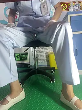 xiaohushi666 online show from July 31, 2026, 3:53 pm