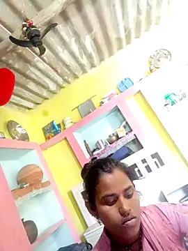 Snapshot of Miss_rohni23 chatting on August 8, 2026, 11:28 am Miss rohni23 online show from August 8, 2026, 11:28 am