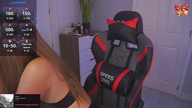 DanikaDillan online show from December 15, 2025, 1:33 am