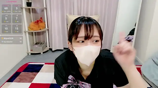 Snapshot of moeka- chatting on August 3, 2026, 10:32 am moeka- online show from August 3, 2026, 10:32 am