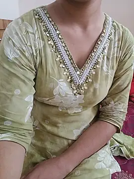Snapshot of poonam_rao chatting on August 4, 2026, 5:23 am poonam rao online show from August 4, 2026, 5:23 am