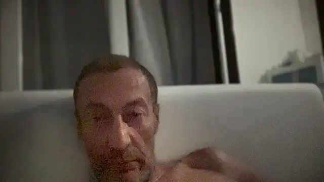 Snapshot of SiciliMan chatting on August 5, 2026, 2:05 am SiciliMan online show from August 5, 2026, 2:05 am