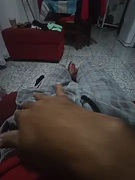 Snapshot of foguinho25cm chatting on August 5, 2026, 8:19 am foguinho25cm online show from August 5, 2026, 8:19 am