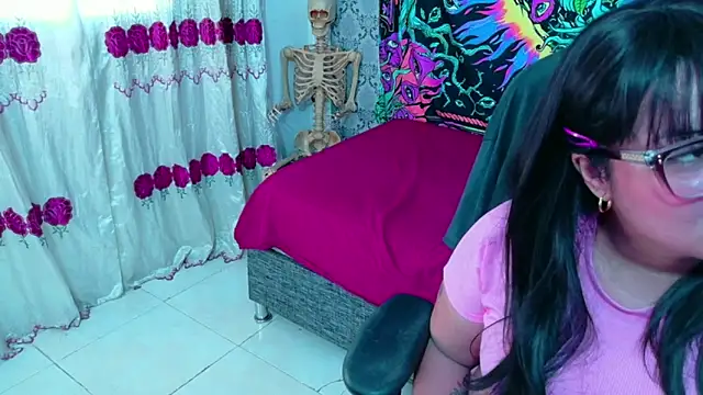 Snapshot of Anyka_Terra chatting on August 5, 2026, 8:36 pm Anyka Terra online show from August 5, 2026, 8:36 pm