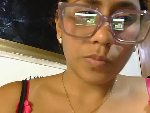 daniafrodita online show from August 7, 2026, 4:40 am