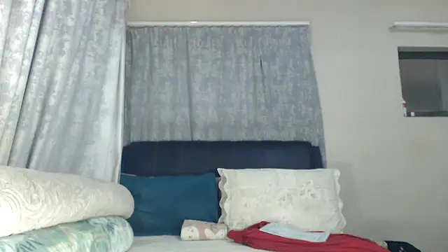 leanna23 online show from February 21, 2026, 2:46 am