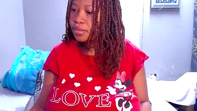 Snapshot of BigAreola26 chatting on October 6, 2025, 4:24 am BigAreola26 online show from October 6, 2025, 4:24 am