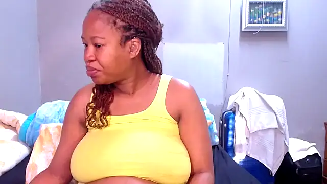 Snapshot of BigAreola26 chatting on November 8, 2025, 4:49 am BigAreola26 online show from November 8, 2025, 4:49 am