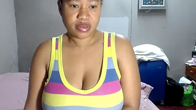 Snapshot of BigAreola26 chatting on June 7, 2026, 7:02 am BigAreola26 online show from June 7, 2026, 7:02 am