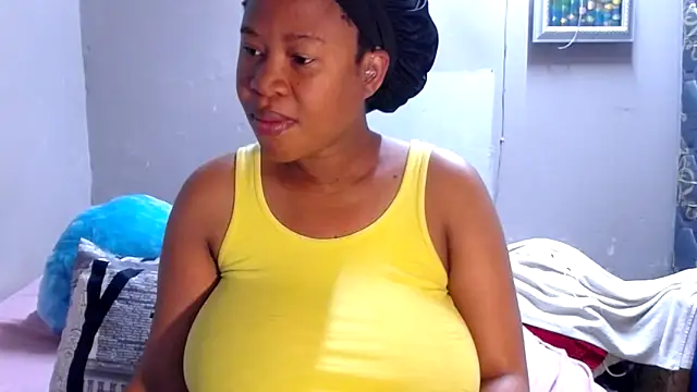 Snapshot of BigAreola26 chatting on October 2, 2025, 3:32 am BigAreola26 online show from October 2, 2025, 3:32 am