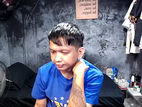 Snapshot of asianPinoy4you chatting on October 31, 2025, 9:50 am asianPinoy4you online show from October 31, 2025, 9:50 am