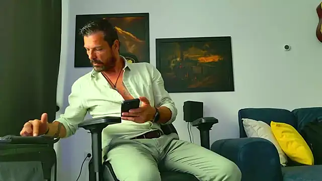 Snapshot of ChrisKox chatting on June 22, 2026, 6:32 am ChrisKox online show from June 22, 2026, 6:32 am