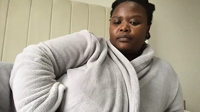 xBUSTY CANDYx online show from February 17, 2025, 3:33 pm