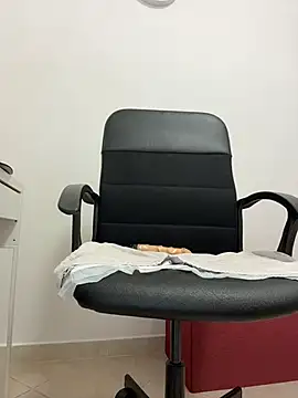 sexylenia online show from November 8, 2025, 12:58 am