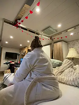 BootyLola online show from March 5, 2026, 8:00 am