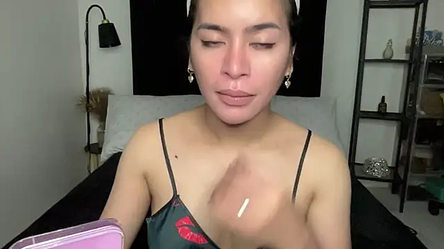 your bianca69 online show from February 15, 2026, 5:08 am