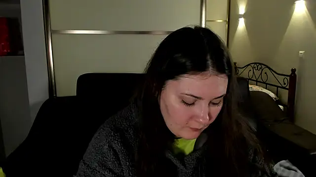 MarySwon online show from February 14, 2025, 5:36 pm