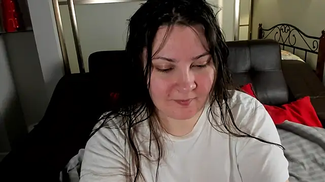 MarySwon online show from December 25, 2024, 5:15 pm