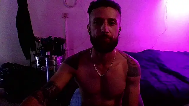 Snapshot of lucky_johanson chatting on January 13, 2025, 9:31 pm lucky johanson online show from January 13, 2025, 9:31 pm