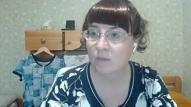 Snapshot of Smart_Rose chatting on June 3, 2026, 4:55 pm Smart Rose online show from June 3, 2026, 4:55 pm