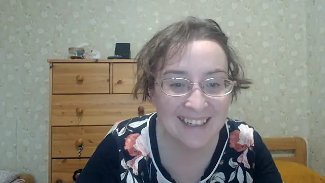 Snapshot of Smart_Rose chatting on April 12, 2026, 3:59 pm Smart Rose online show from April 12, 2026, 3:59 pm