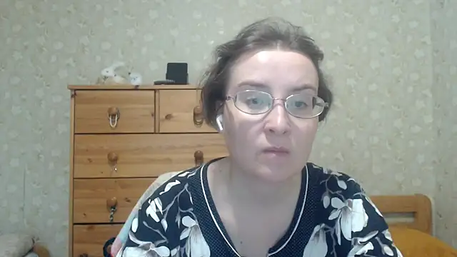 Snapshot of Smart_Rose chatting on April 16, 2026, 4:08 pm Smart Rose online show from April 16, 2026, 4:08 pm