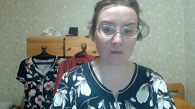 Snapshot of Smart_Rose chatting on April 13, 2026, 7:29 pm Smart Rose online show from April 13, 2026, 7:29 pm