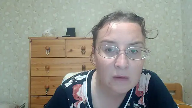 Snapshot of Smart_Rose chatting on June 22, 2026, 4:48 pm Smart Rose online show from June 22, 2026, 4:48 pm