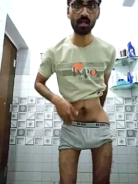 krishna8035 online show from December 18, 2025, 2:54 pm